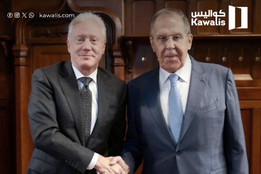 رجّي يكسر البروتوكول في روسيا.. ويرفض الوقوف إلى جانب لافروف!